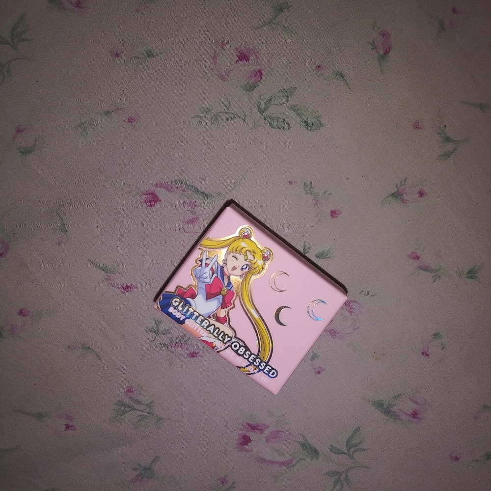 Sailor moon colourpop pink glitter